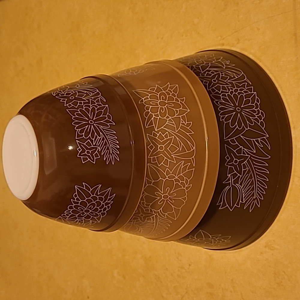 Vintage Pyrex woodland brown nesting mixing bowl 401-750mll402-1.5L.403-2.5L